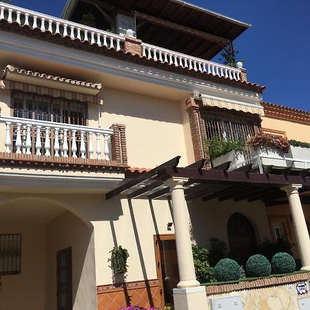 Apartment With Private Patio Fuengirola Eksteriør billede