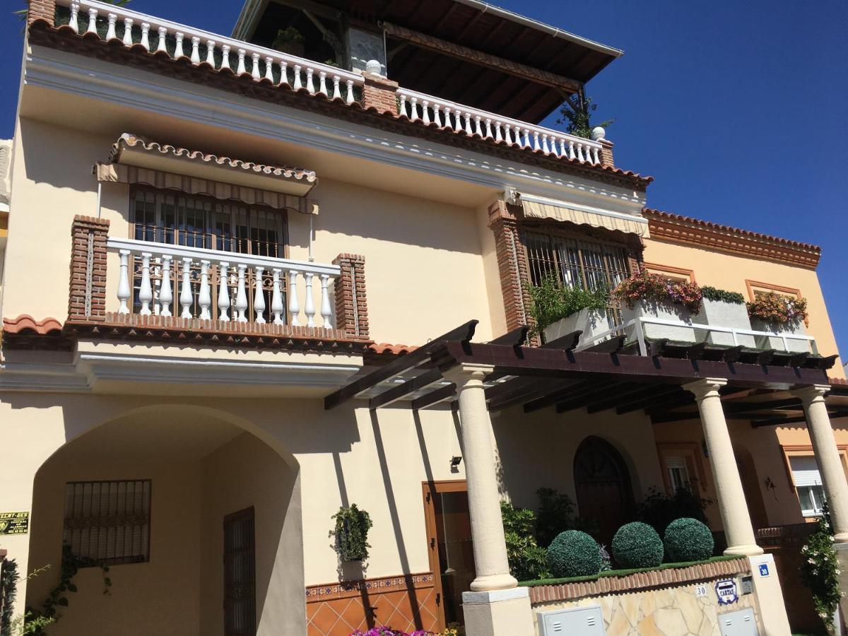 Apartment With Private Patio Fuengirola Eksteriør billede