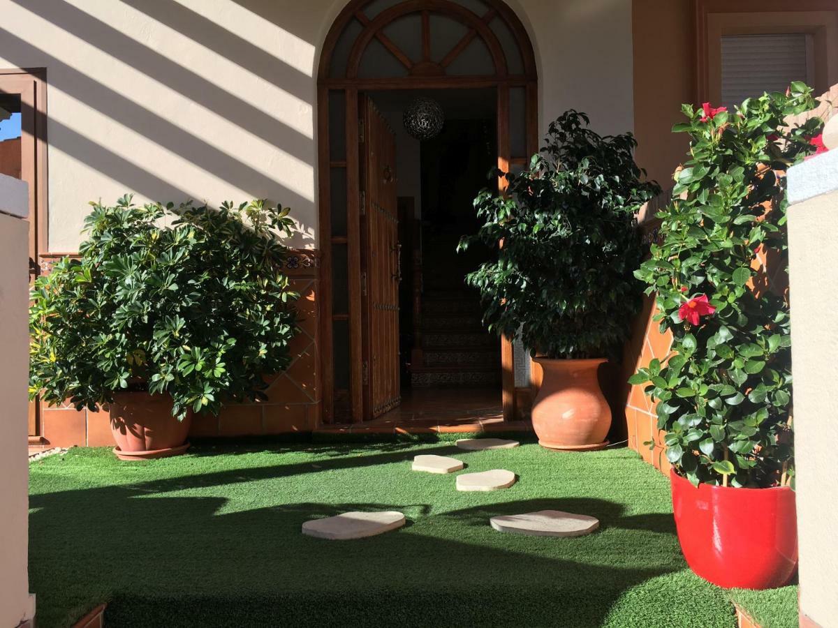 Apartment With Private Patio Fuengirola Eksteriør billede