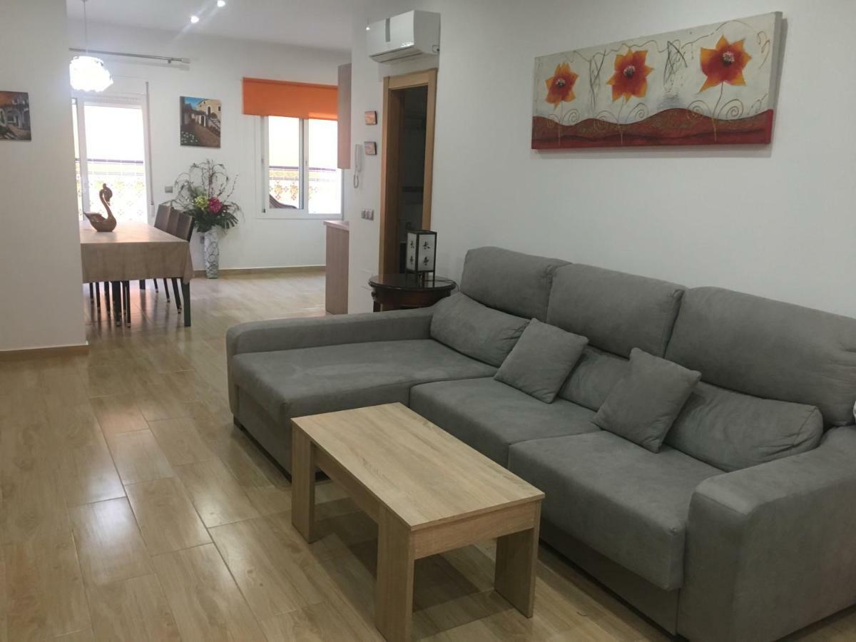 Apartment With Private Patio Fuengirola Eksteriør billede