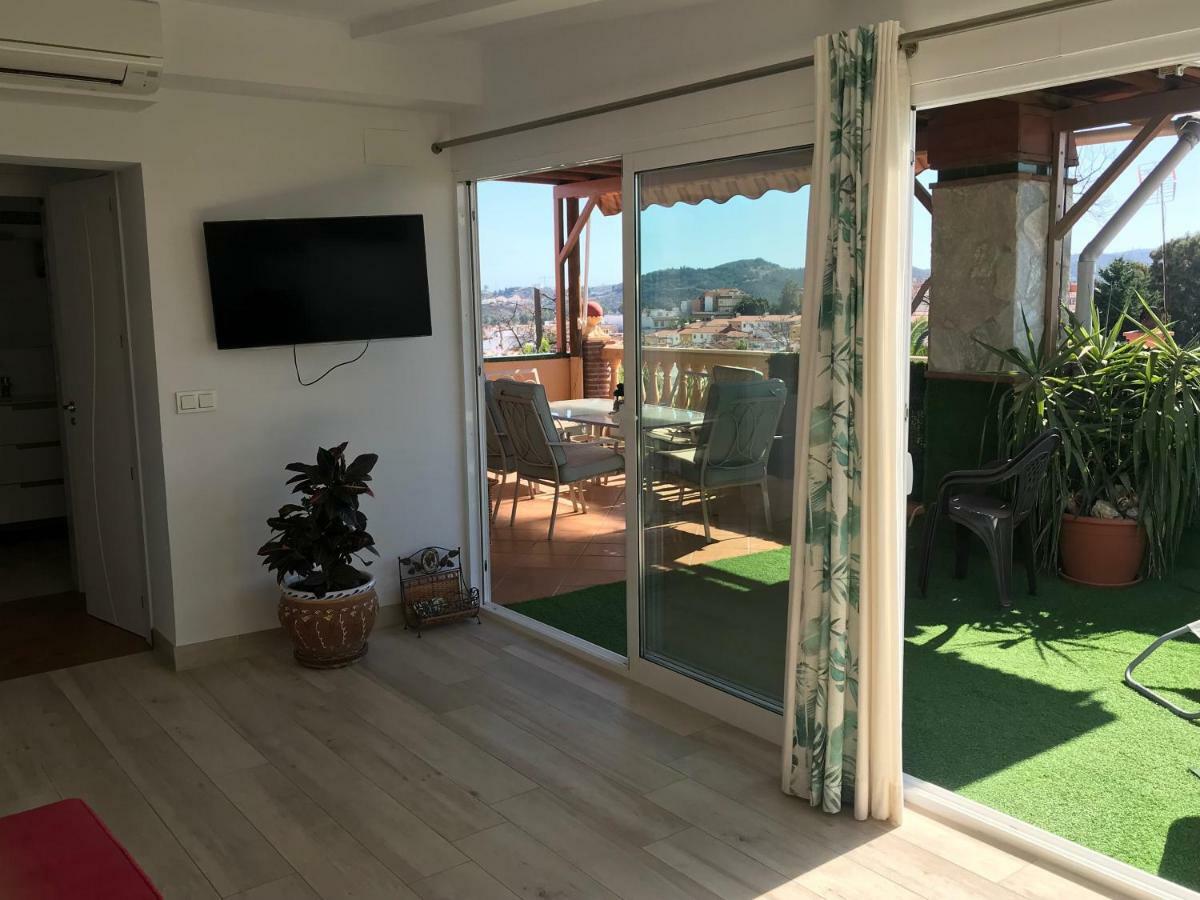 Apartment With Private Patio Fuengirola Eksteriør billede