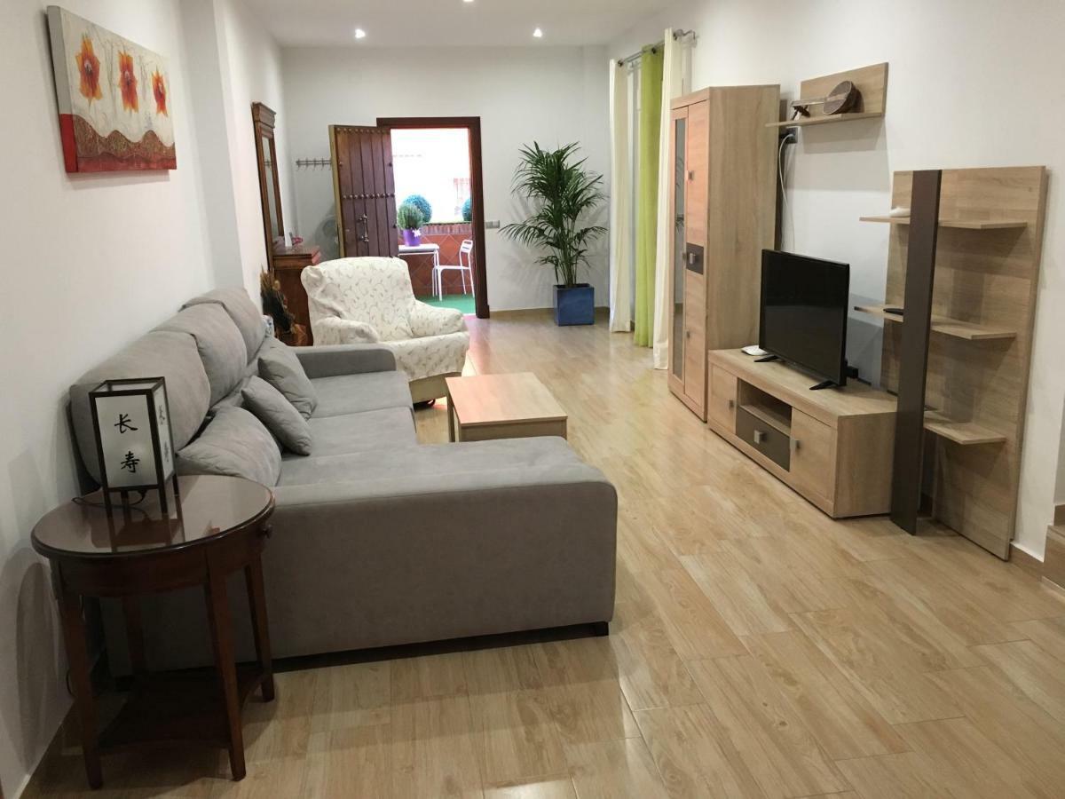 Apartment With Private Patio Fuengirola Eksteriør billede