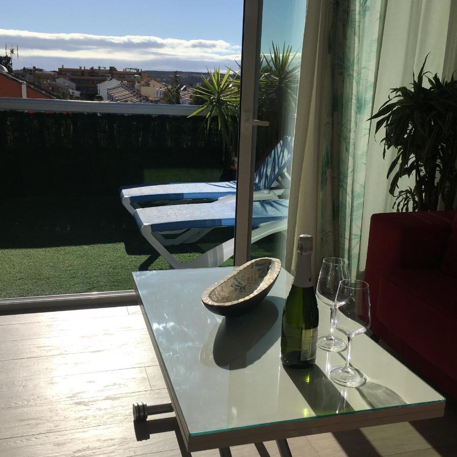 Apartment With Private Patio Fuengirola Eksteriør billede