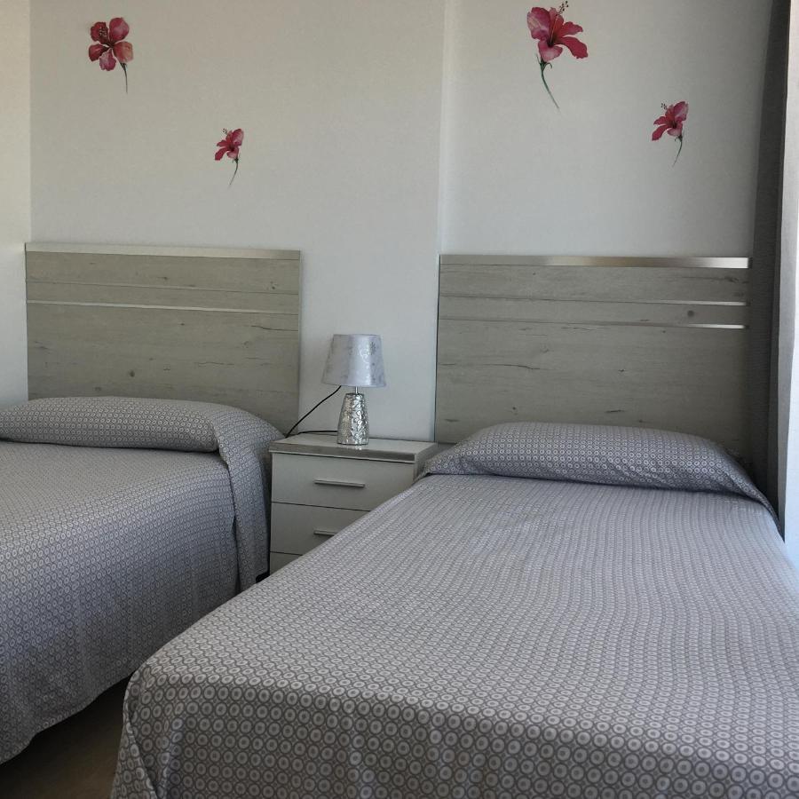 Apartment With Private Patio Fuengirola Eksteriør billede